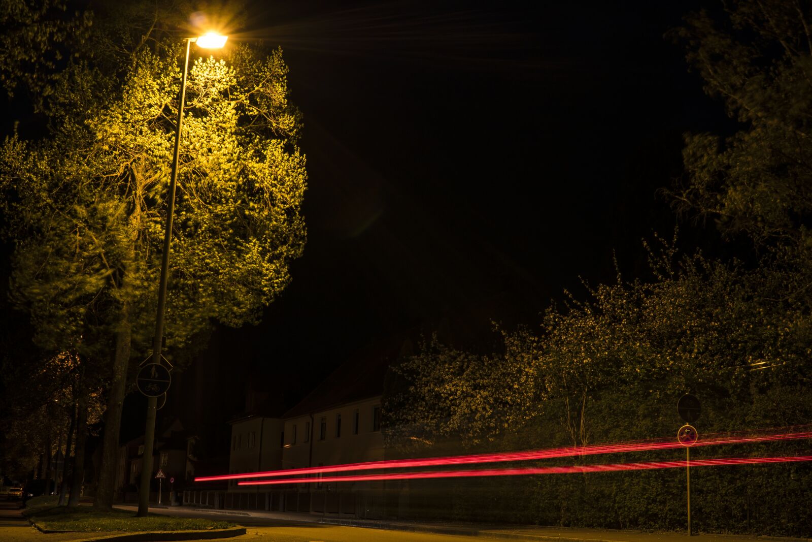 Sony a6300 + Sigma 30mm F2.8 EX DN sample photo. Long exposure, night, at photography