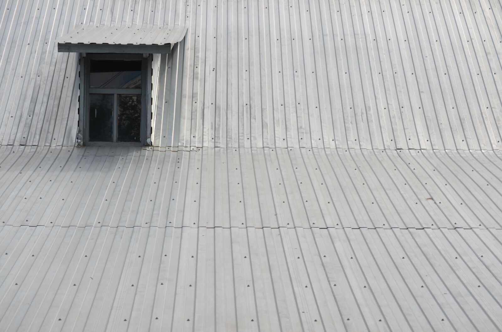 Nikon D5100 sample photo. Construction, window, roof photography