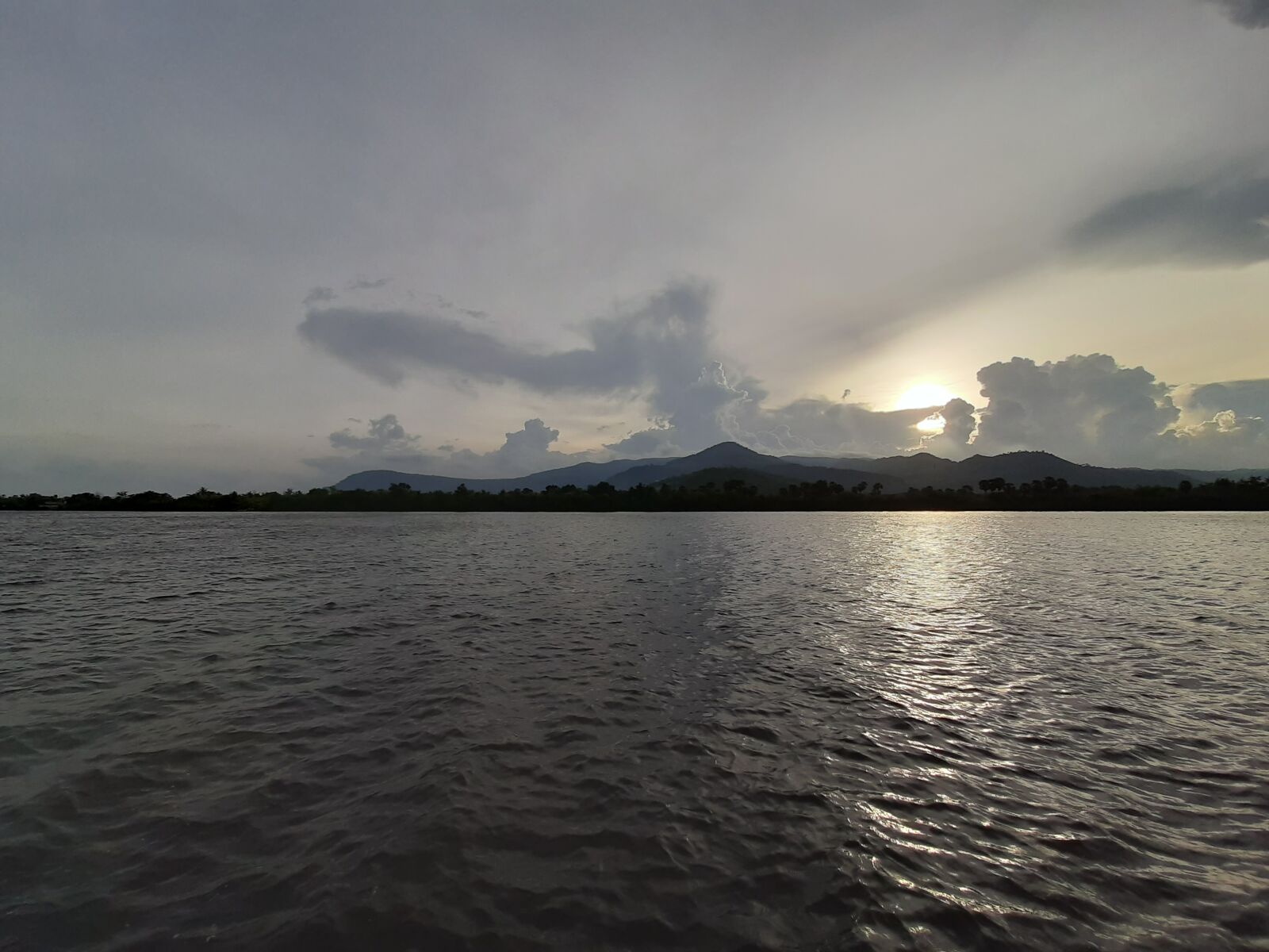 Samsung Galaxy A50 sample photo. Cloud, sun, sky photography