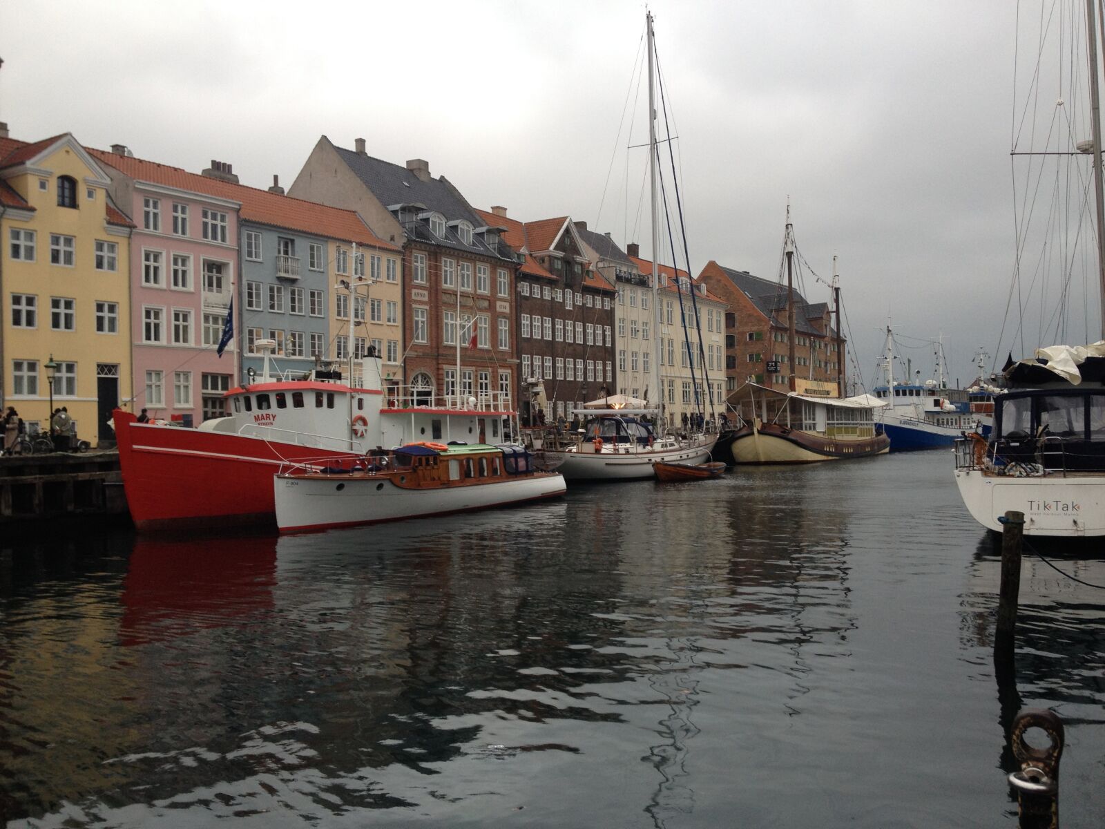 Apple iPhone 4S sample photo. Denmark, channel, colors photography