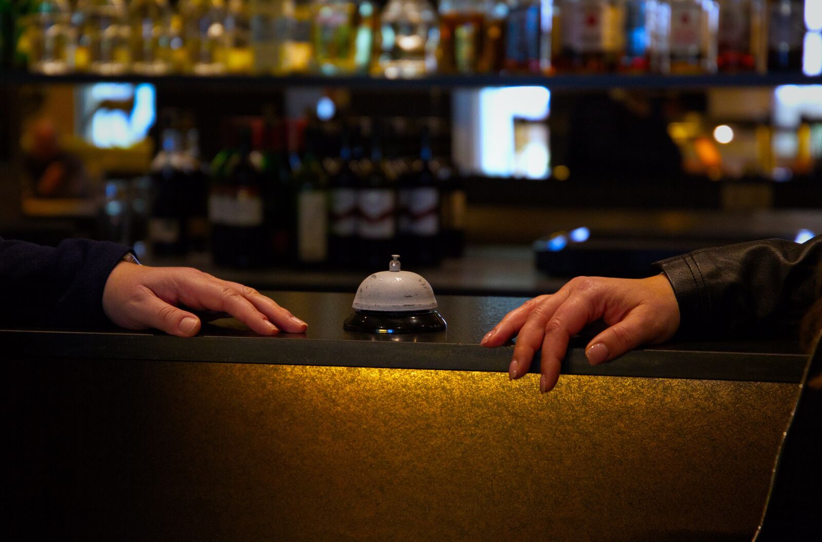 Canon EF 24-105mm F3.5-5.6 IS STM sample photo. Hotel bar, concierge, vacations photography