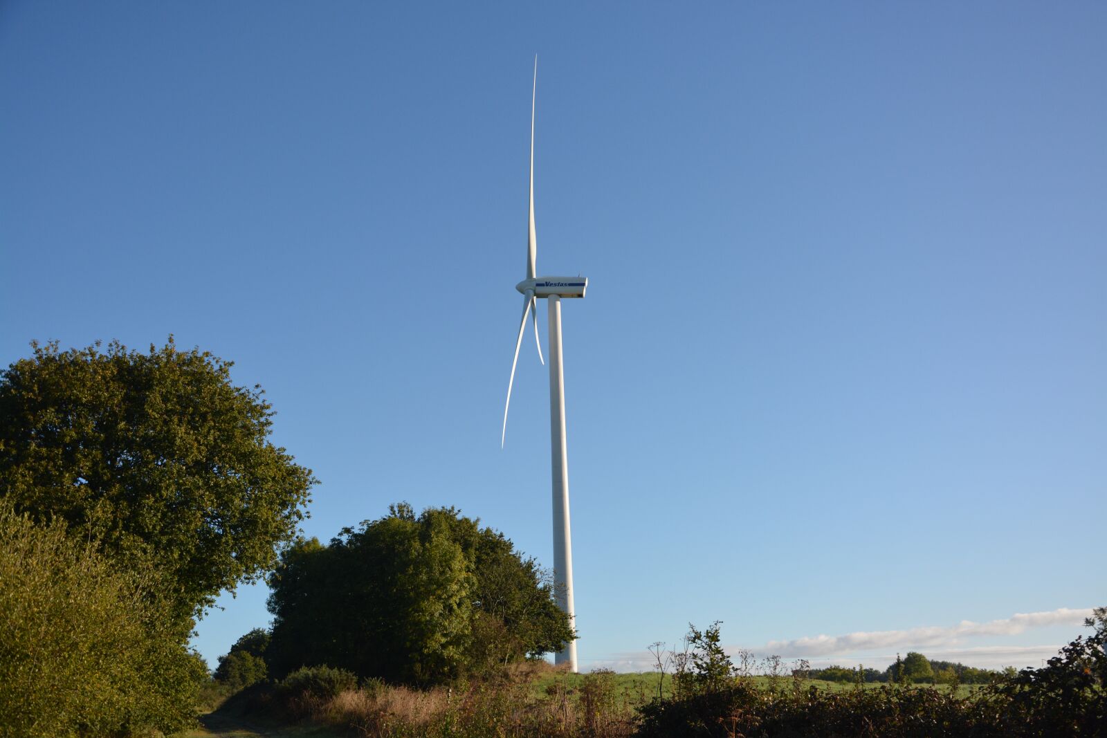 Nikon D5200 sample photo. Wind turbine, landscape, renewable photography