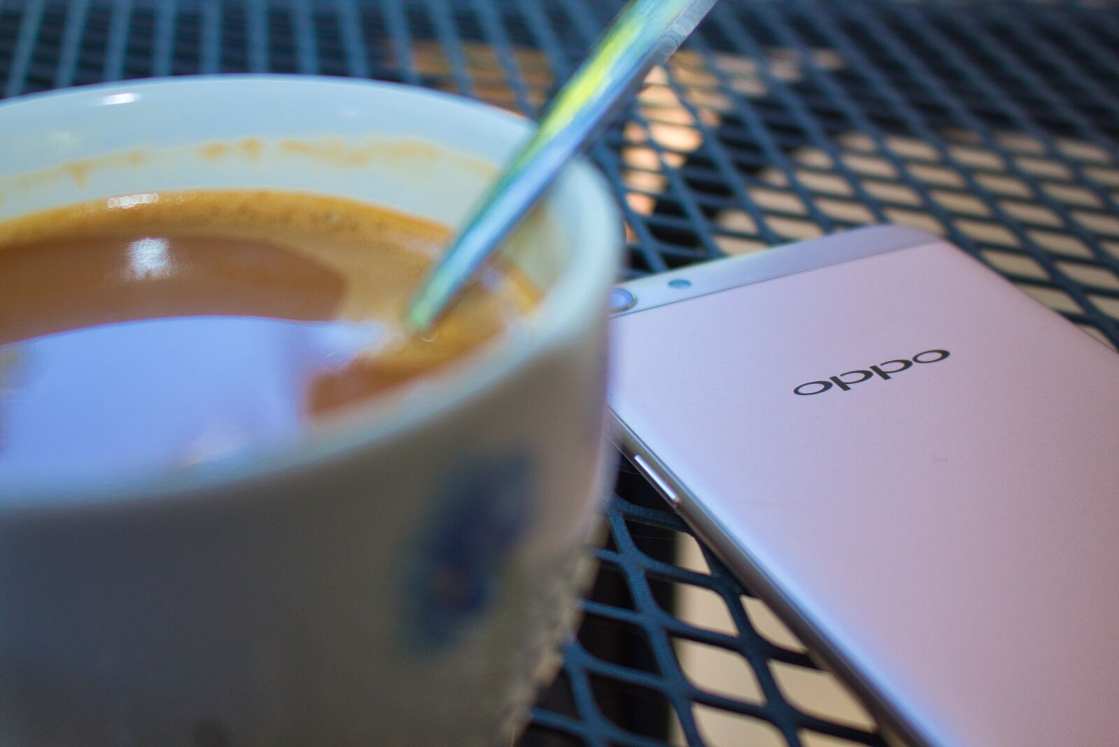 Canon EOS 700D (EOS Rebel T5i / EOS Kiss X7i) sample photo. Coffee, mobile, the business photography