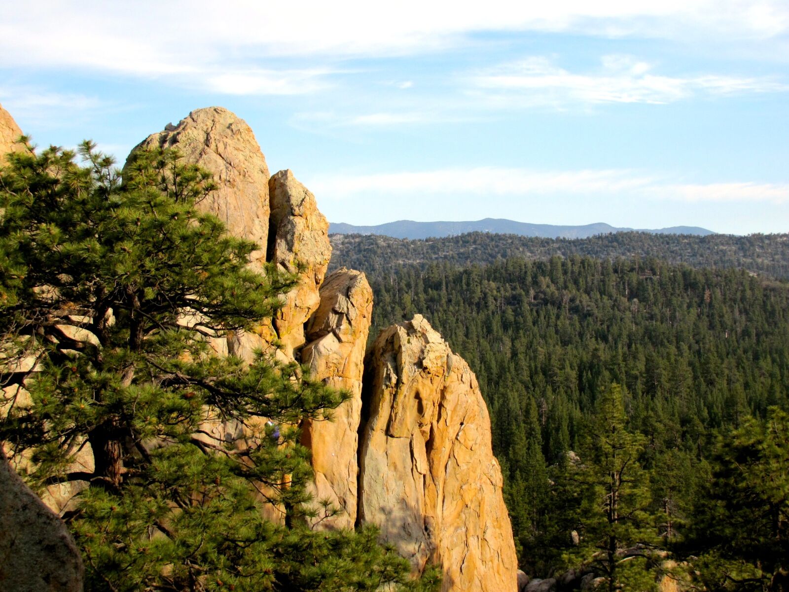 Canon PowerShot SX20 IS sample photo. Holcomb valley, rock formation photography