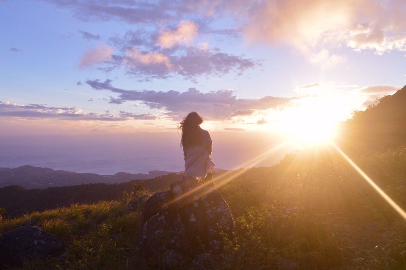 Nikon D3200 sample photo. Mountain, girl, sun photography