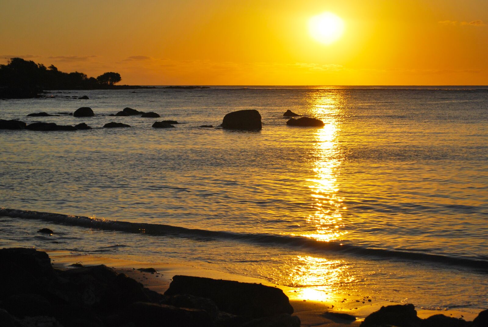Nikon D60 sample photo. Sunset, beach, background photography