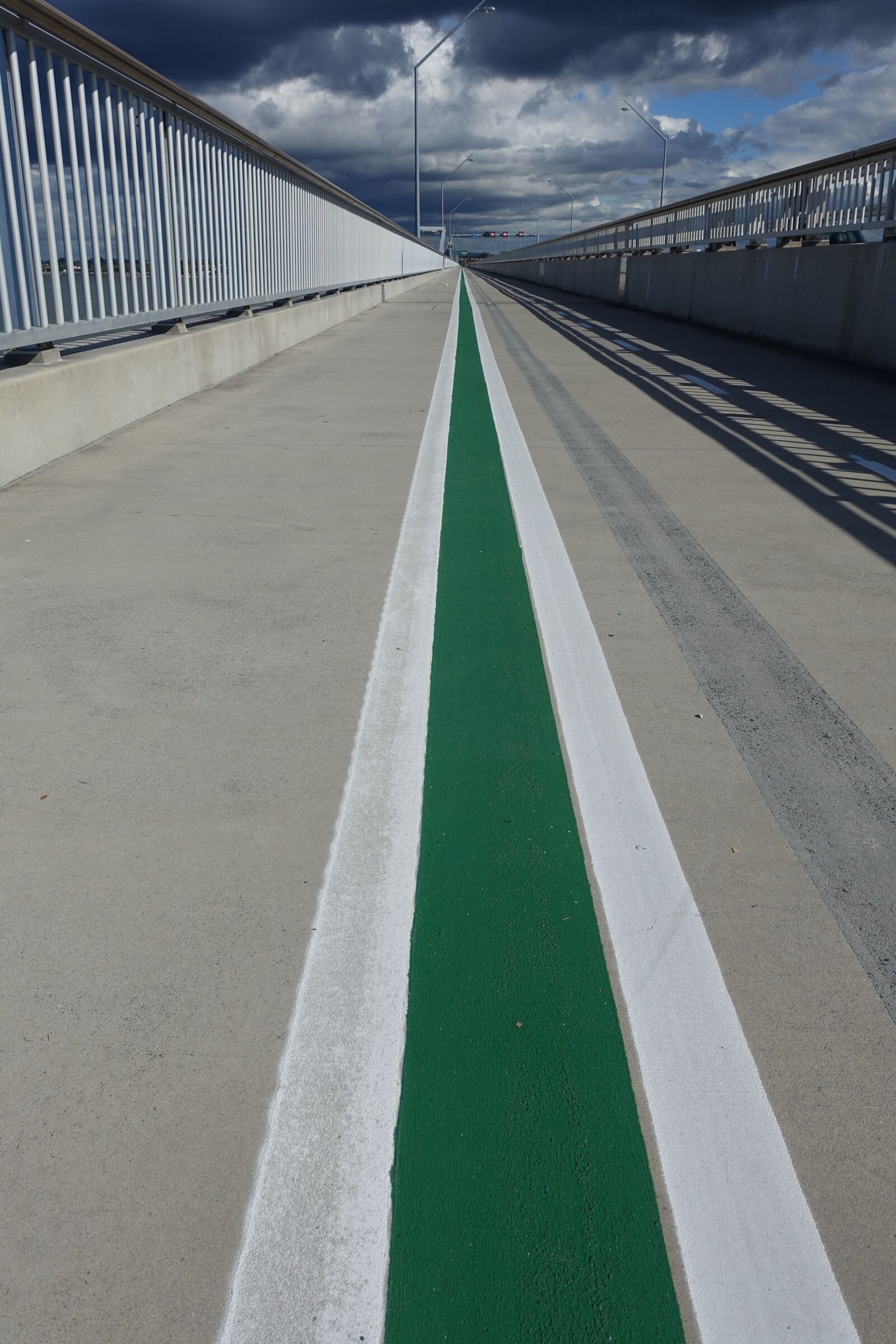 Sony Cyber-shot DSC-RX100 III sample photo. Perspective, distance, road photography