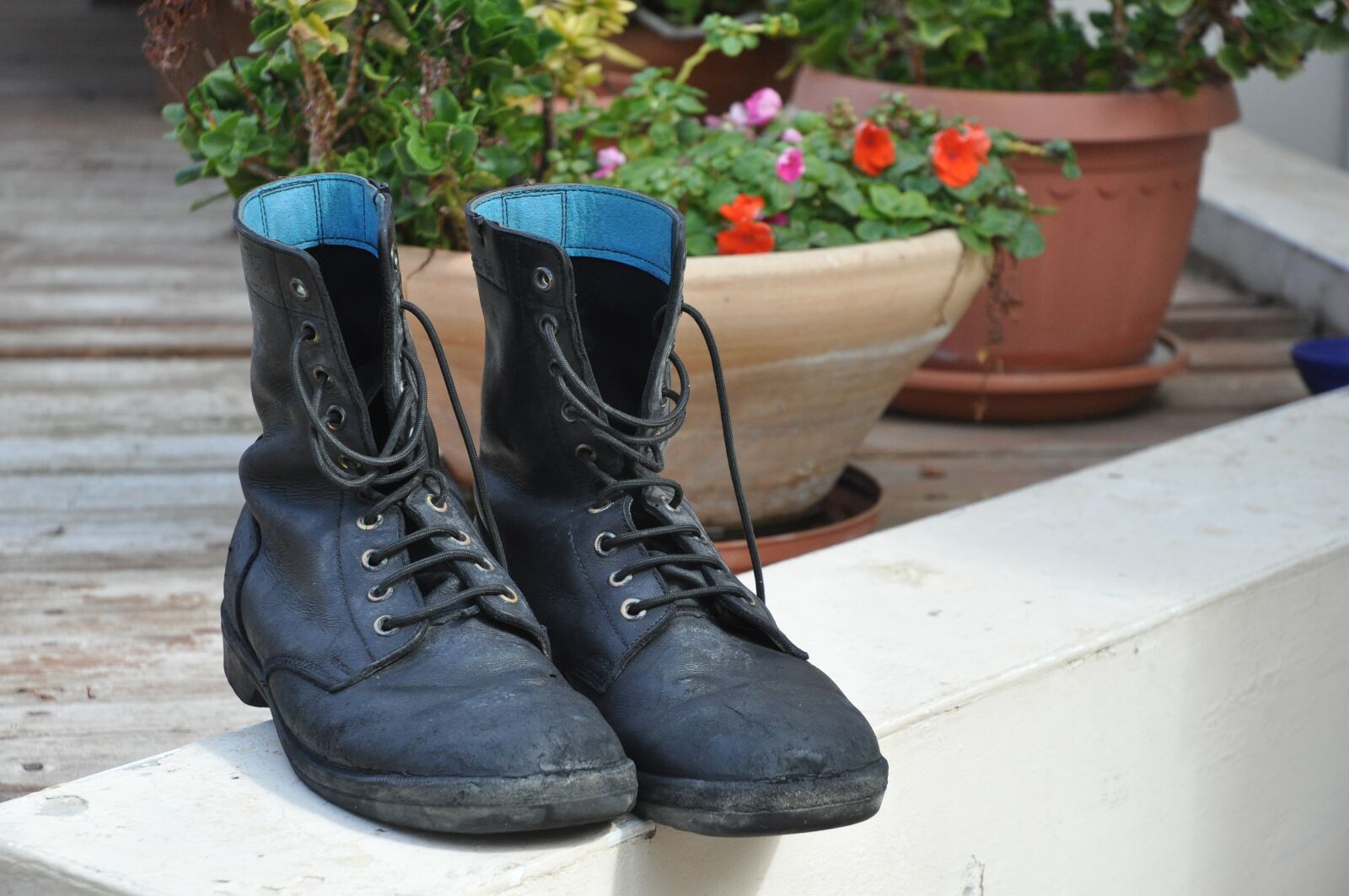 Nikon D90 sample photo. Vacation, boots, army photography
