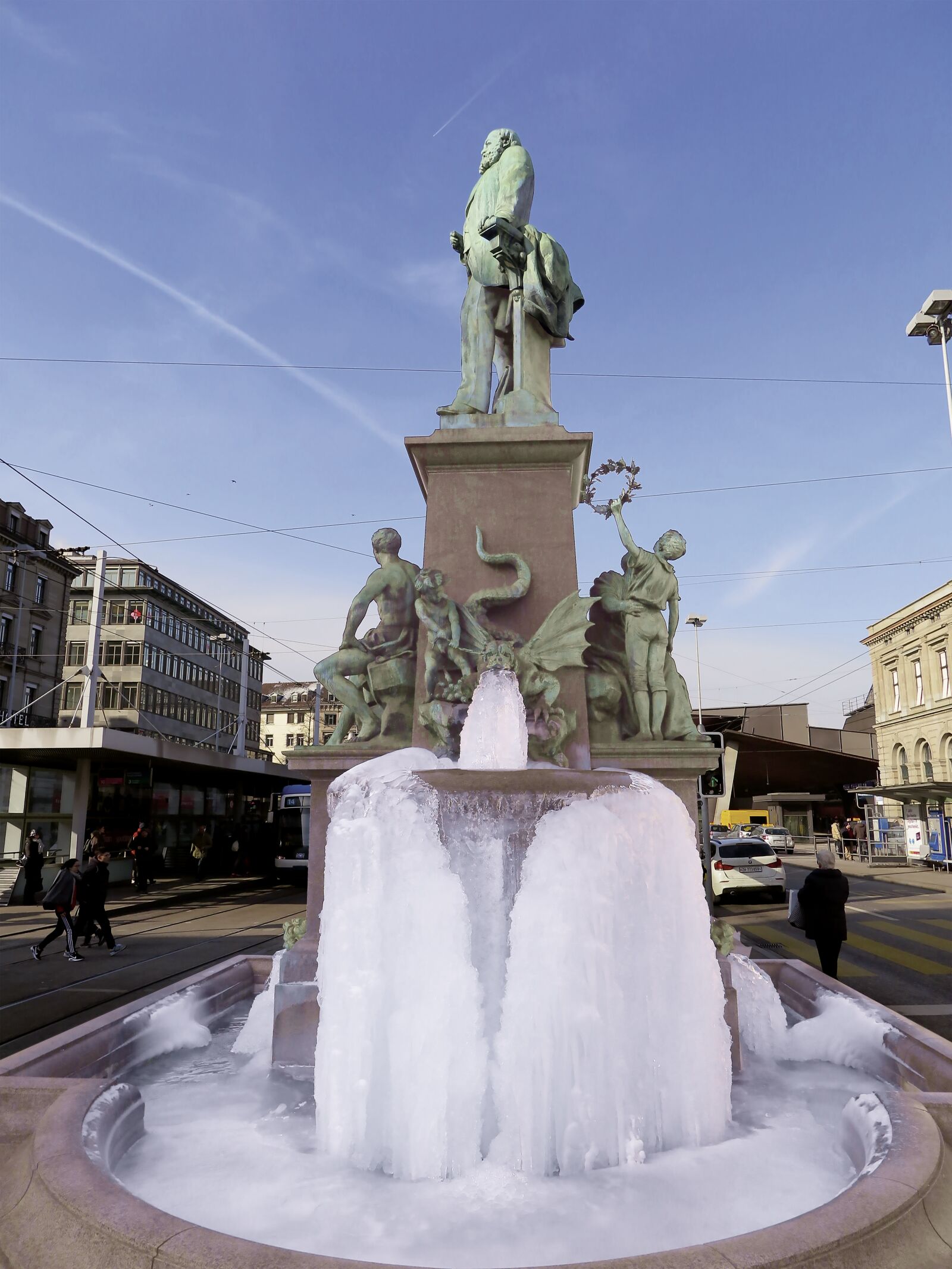 Canon PowerShot G1 X Mark II sample photo. Zurich, fountain, ice photography