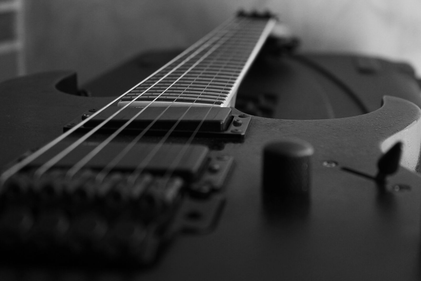Canon EOS 700D (EOS Rebel T5i / EOS Kiss X7i) sample photo. Guitar, music, guitarist photography