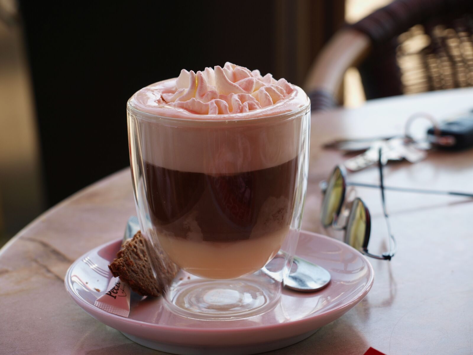 Olympus E-420 (EVOLT E-420) sample photo. Coffee, drink, ice cream photography
