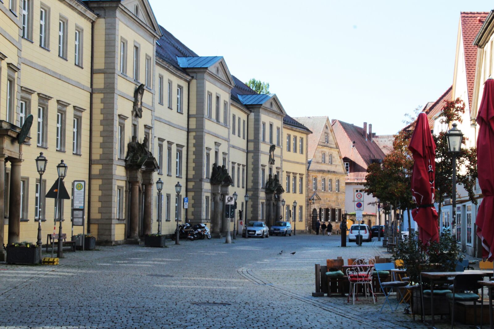 Canon EOS 1300D (EOS Rebel T6 / EOS Kiss X80) sample photo. Bayreuth, downtown, historic center photography