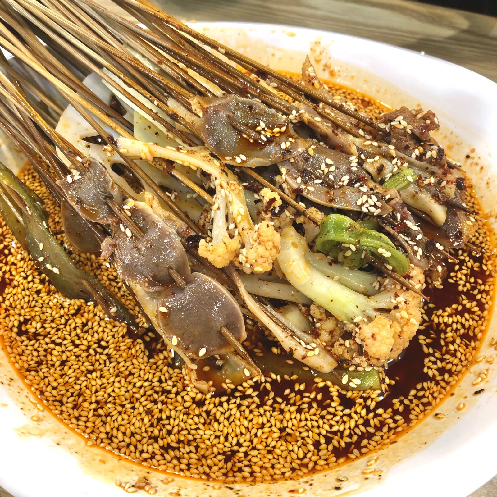 iPhone X back dual camera 4mm f/1.8 sample photo. Bowl bowl chicken, string photography