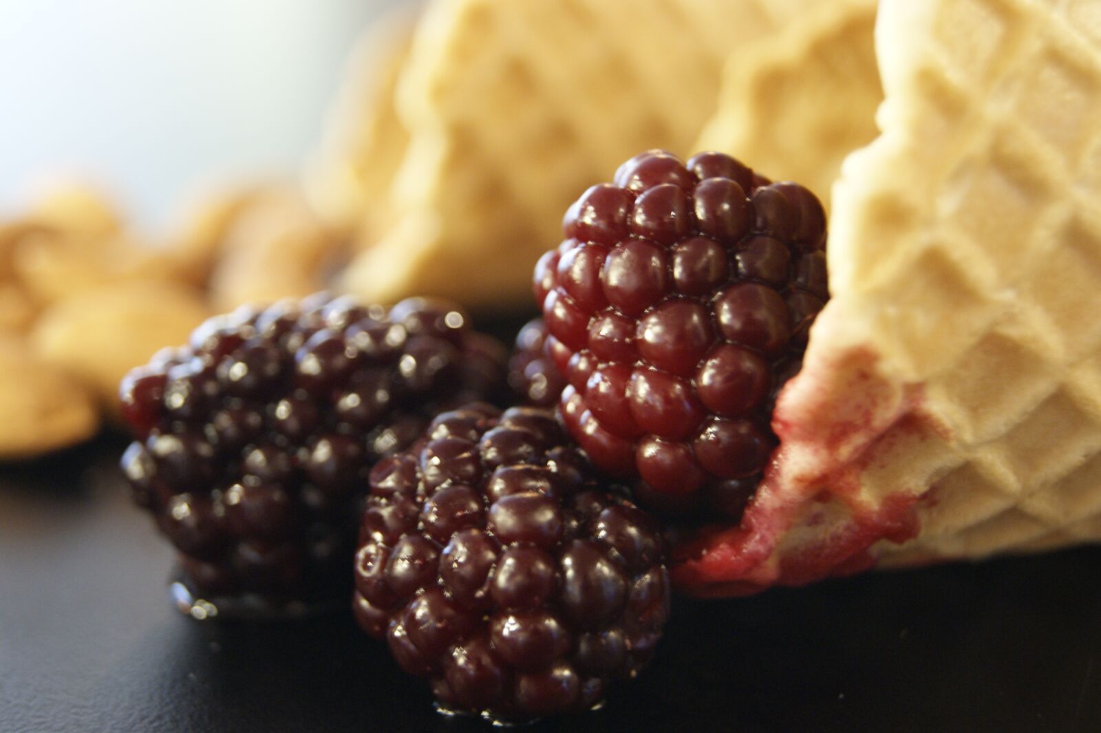 Sony Alpha DSLR-A290 sample photo. Fruit, food, fresh photography