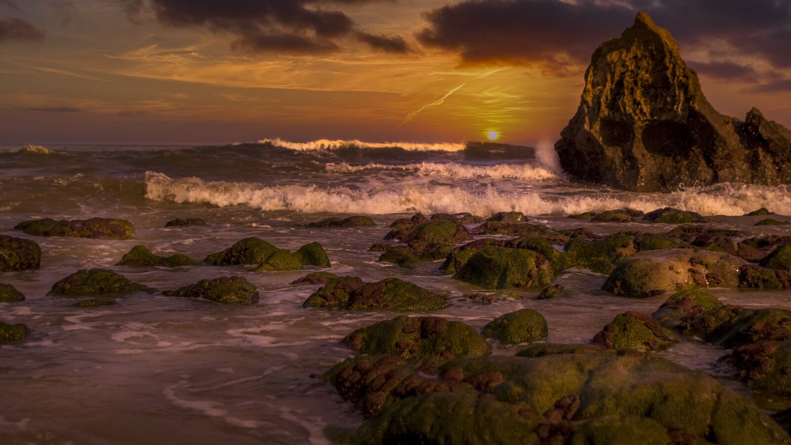 Canon EOS 600D (Rebel EOS T3i / EOS Kiss X5) sample photo. Sunset, cliff, nature photography