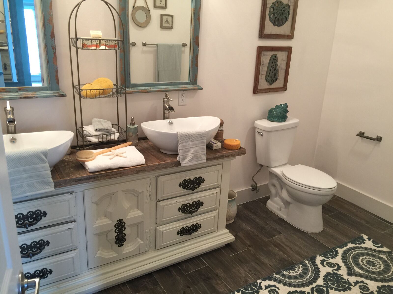 iPhone 6 Plus back camera 4.15mm f/2.2 sample photo. Home, beach, bathroom photography