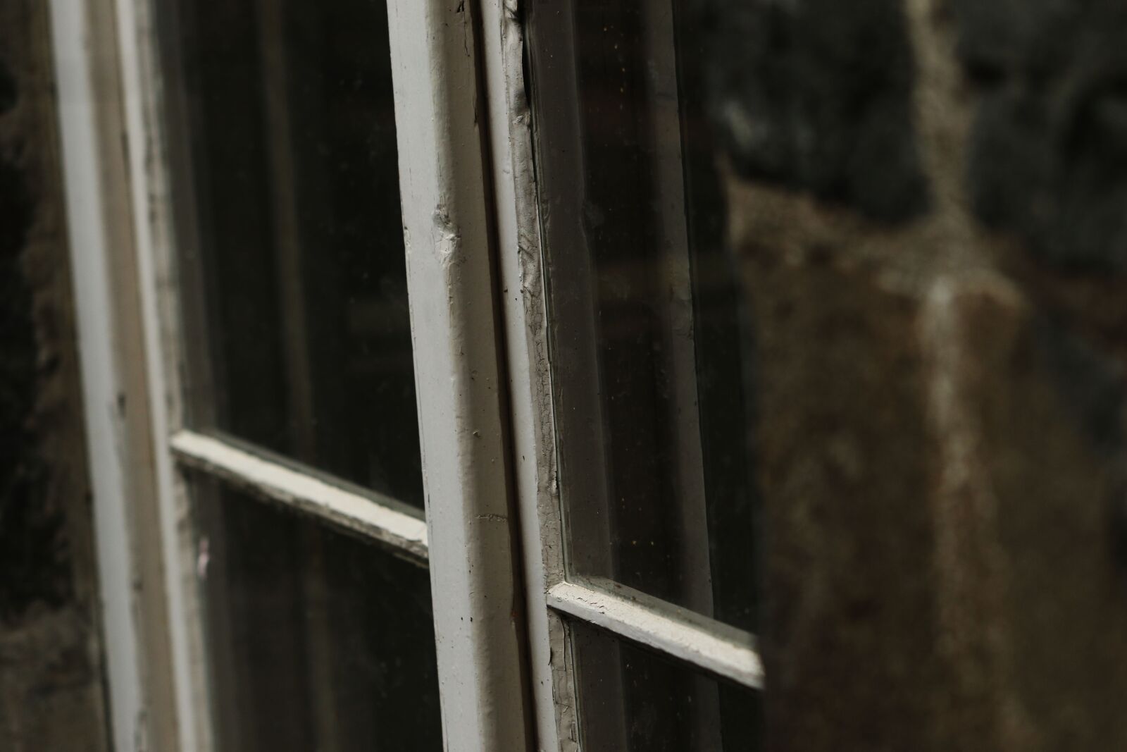 Canon EOS 7D Mark II sample photo. Grid, window, building photography
