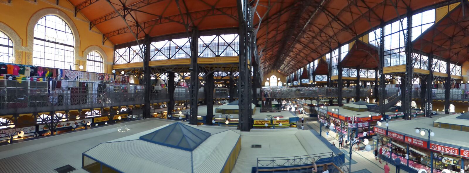 Panasonic Lumix DMC-FZ70 sample photo. Budapest, great market hall photography