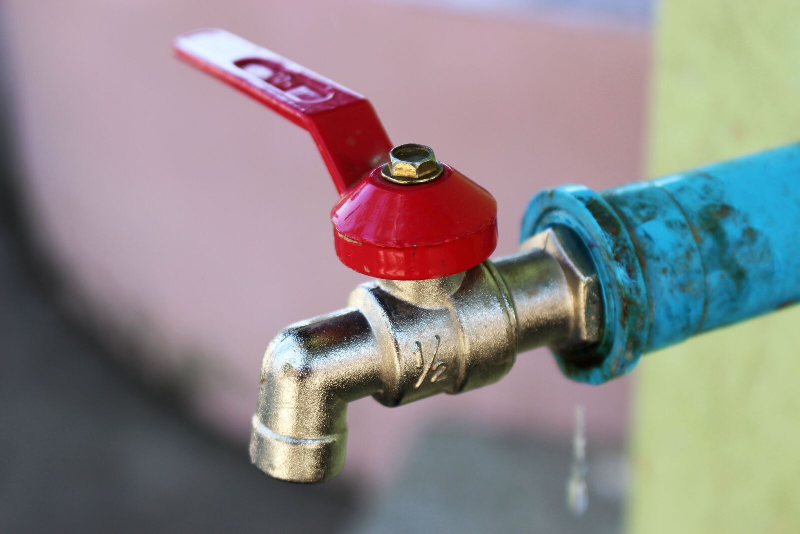 Canon EOS 700D (EOS Rebel T5i / EOS Kiss X7i) sample photo. Water tap, valve, water photography