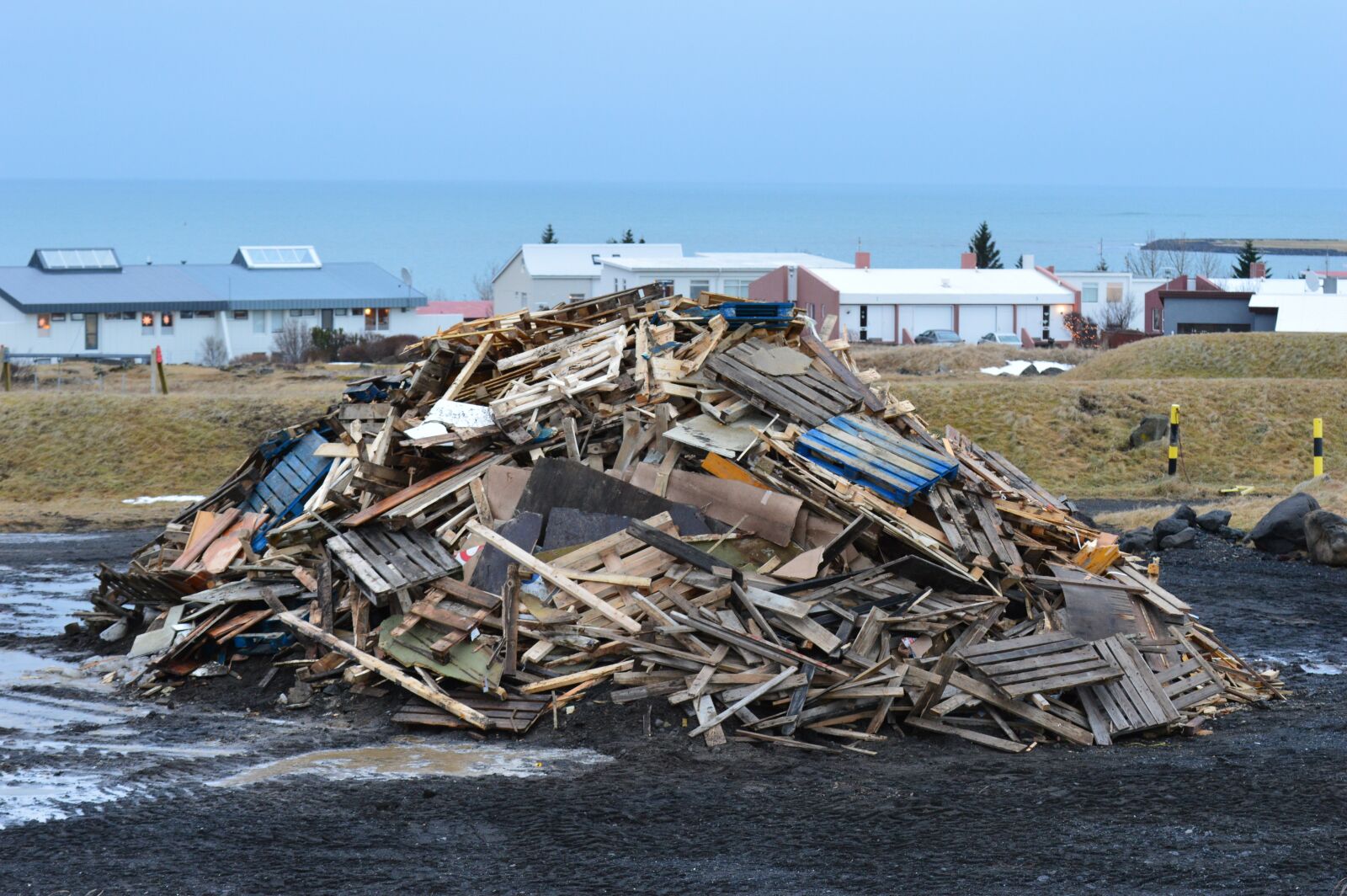 Nikon D3200 sample photo. Bonfire, iceland, nature photography