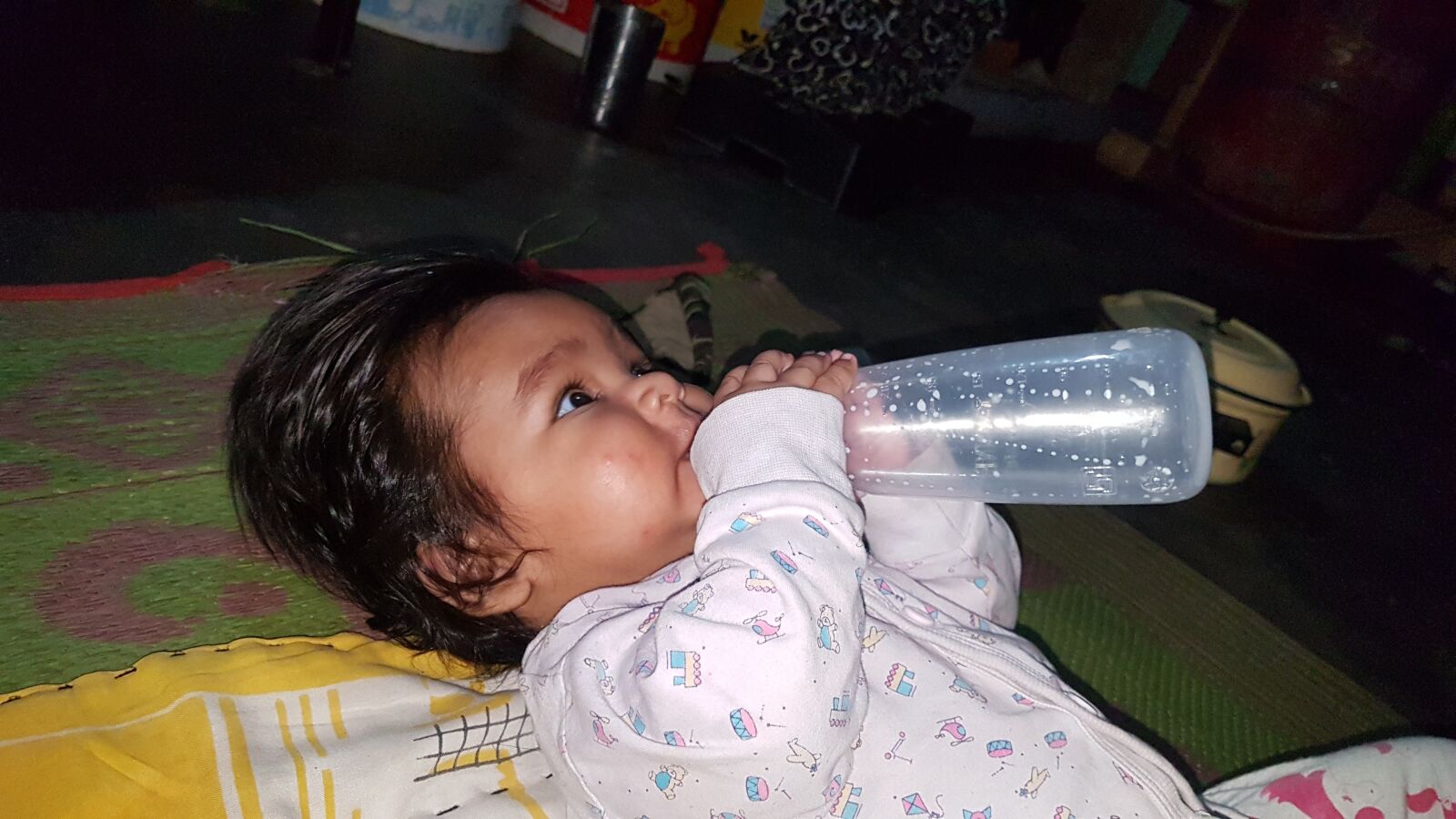 Samsung Galaxy S7 Edge sample photo. Baby, botel, drinking milk photography