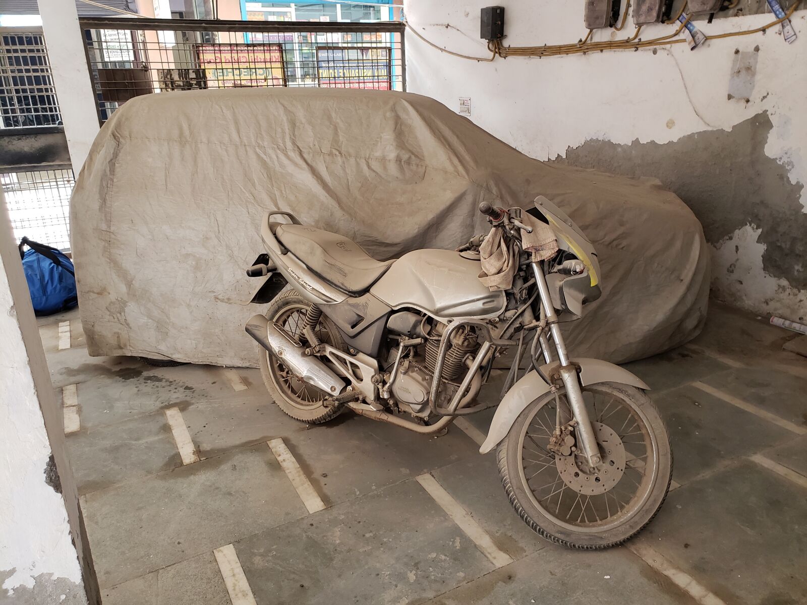 Samsung Galaxy Note9 sample photo. Dust, motorbike, motorcycle photography