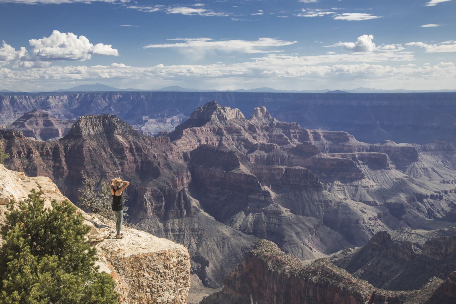 Canon EOS 5D Mark IV sample photo. Grand canyon, woman, awe photography