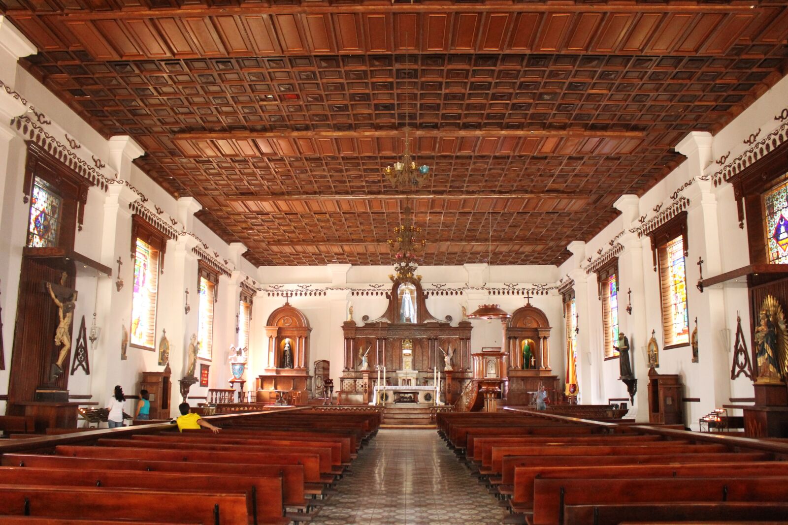 Canon EOS 1100D (EOS Rebel T3 / EOS Kiss X50) sample photo. Church, inside, wood photography