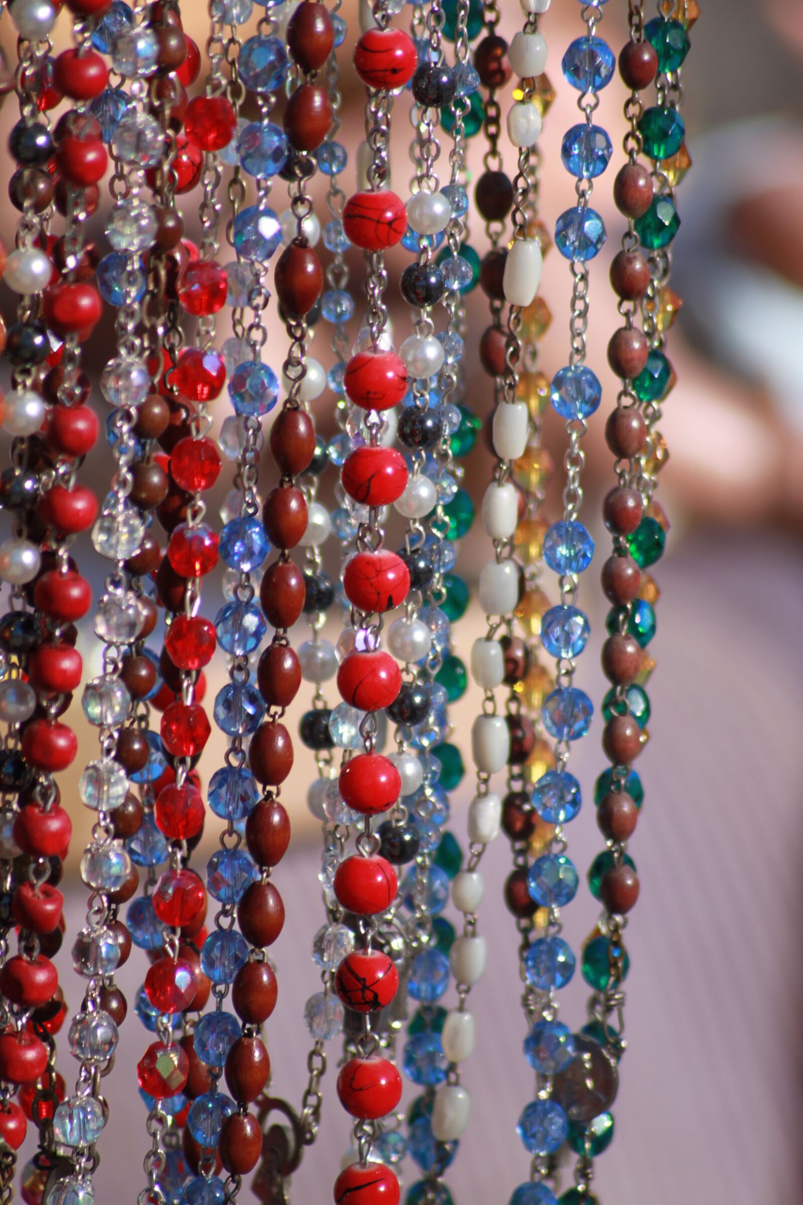 Canon EOS 500D (EOS Rebel T1i / EOS Kiss X3) sample photo. Necklaces, flea market, beads photography