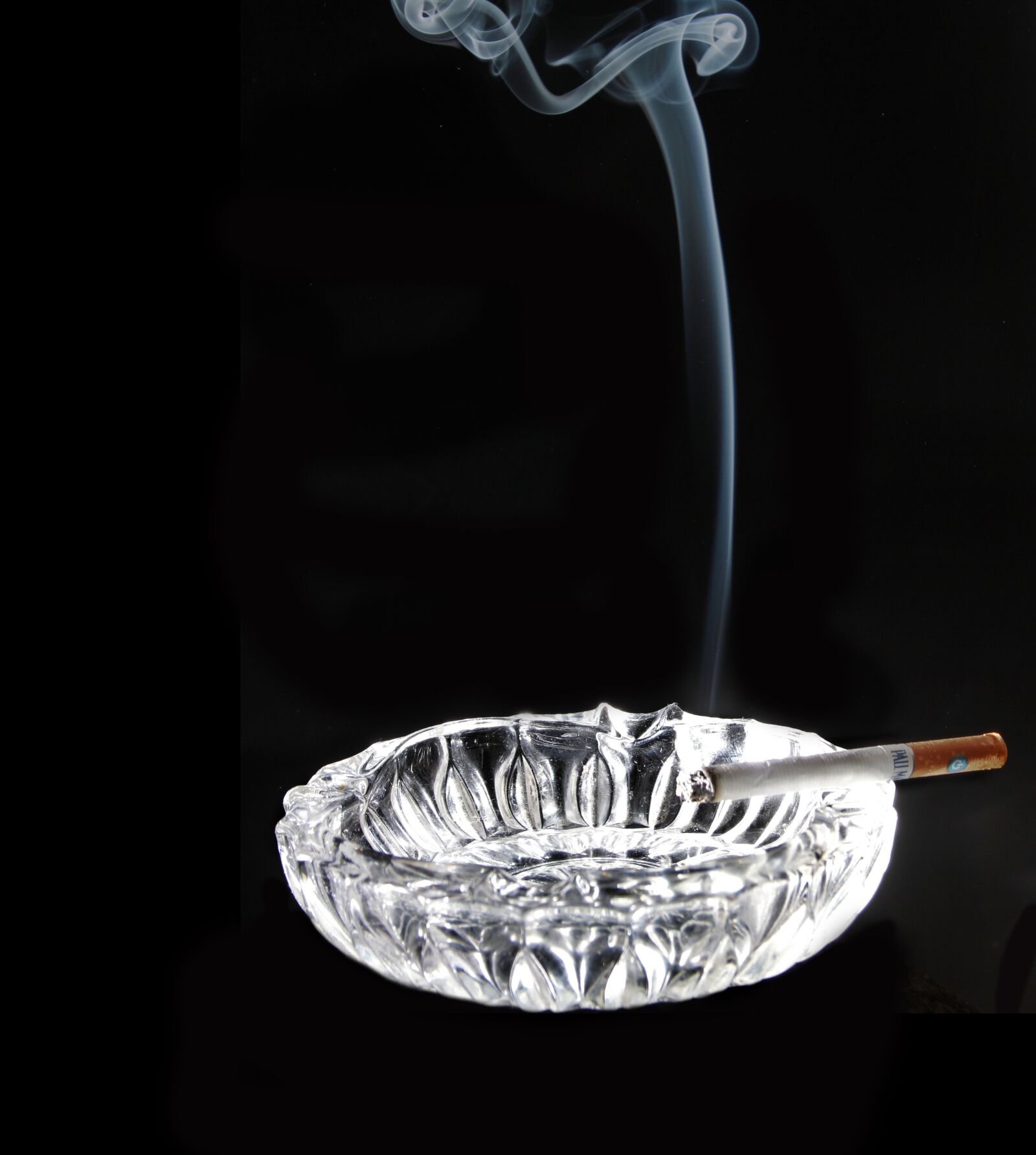 Canon EOS 7D sample photo. Smoking, smoke, cigarette photography