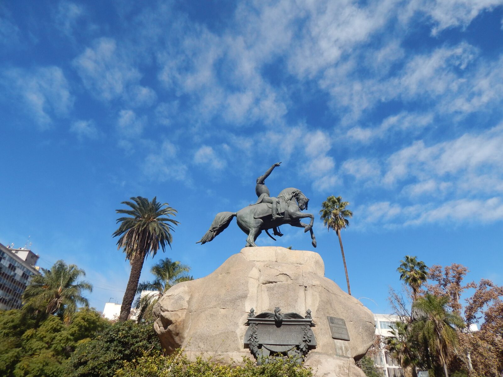 Nikon Coolpix L820 sample photo. Statue, plaza, monument photography