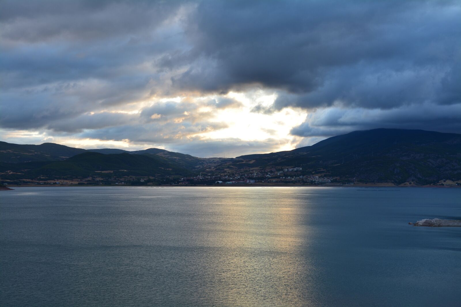 Nikon D5200 sample photo. Lake, marine, water photography