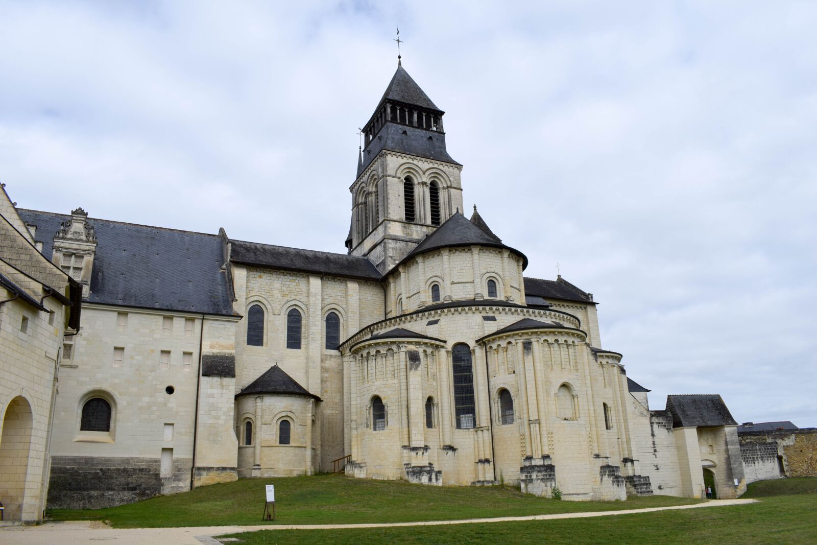 Nikon D3300 sample photo. Abbey, fontevraud, richard the photography