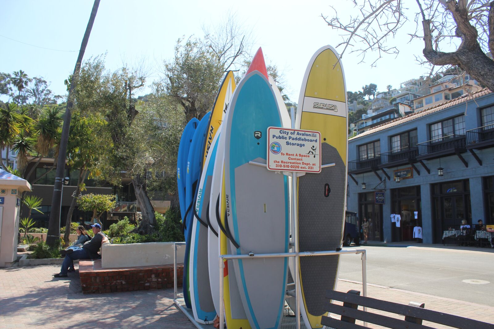 Canon EOS 1200D (EOS Rebel T5 / EOS Kiss X70 / EOS Hi) sample photo. Surf, surfboards, rental photography