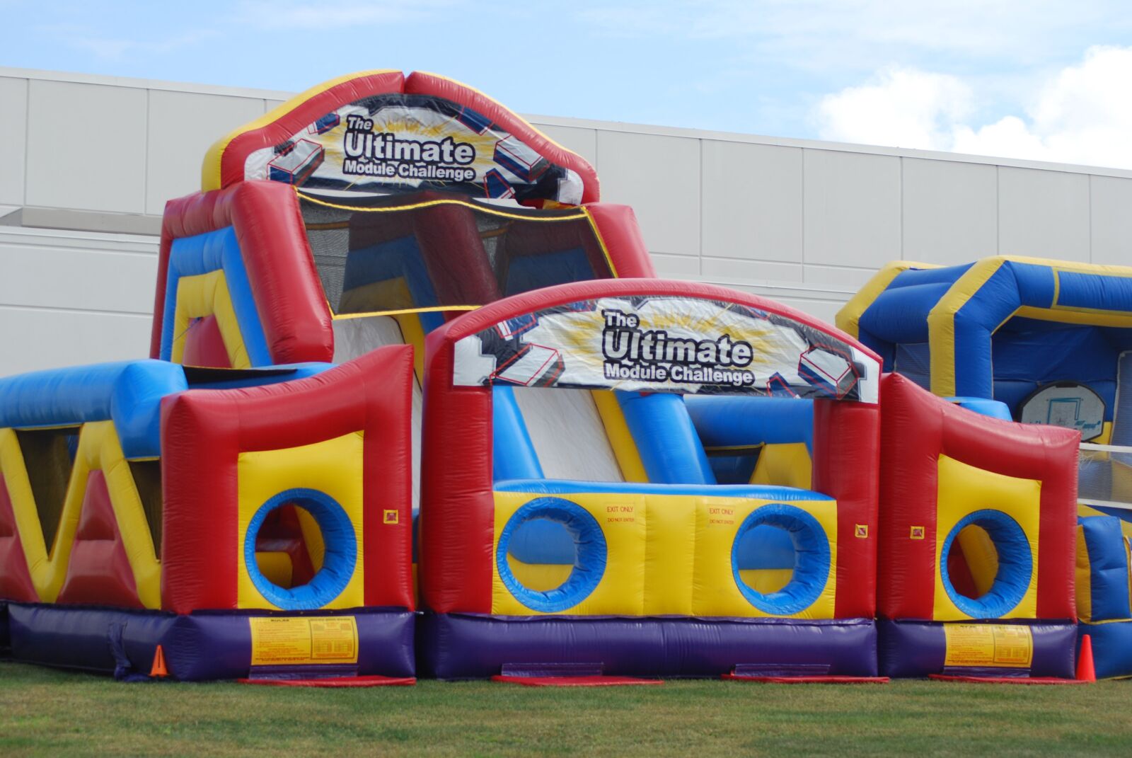 Nikon D60 sample photo. Inflatable obstacle course, umc photography