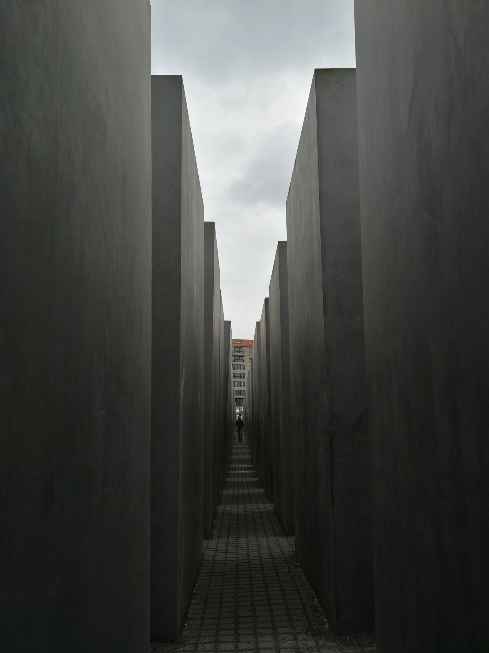 HUAWEI P10 sample photo. Berlin, memorial, maze photography