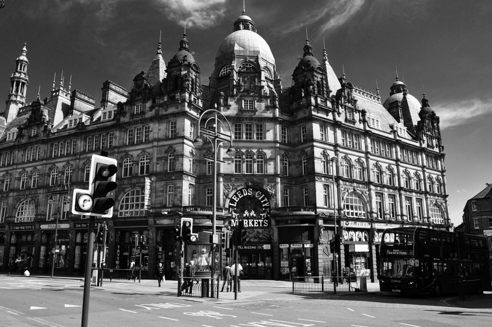 Nikon D5000 sample photo. Leeds, yorkshire, england photography