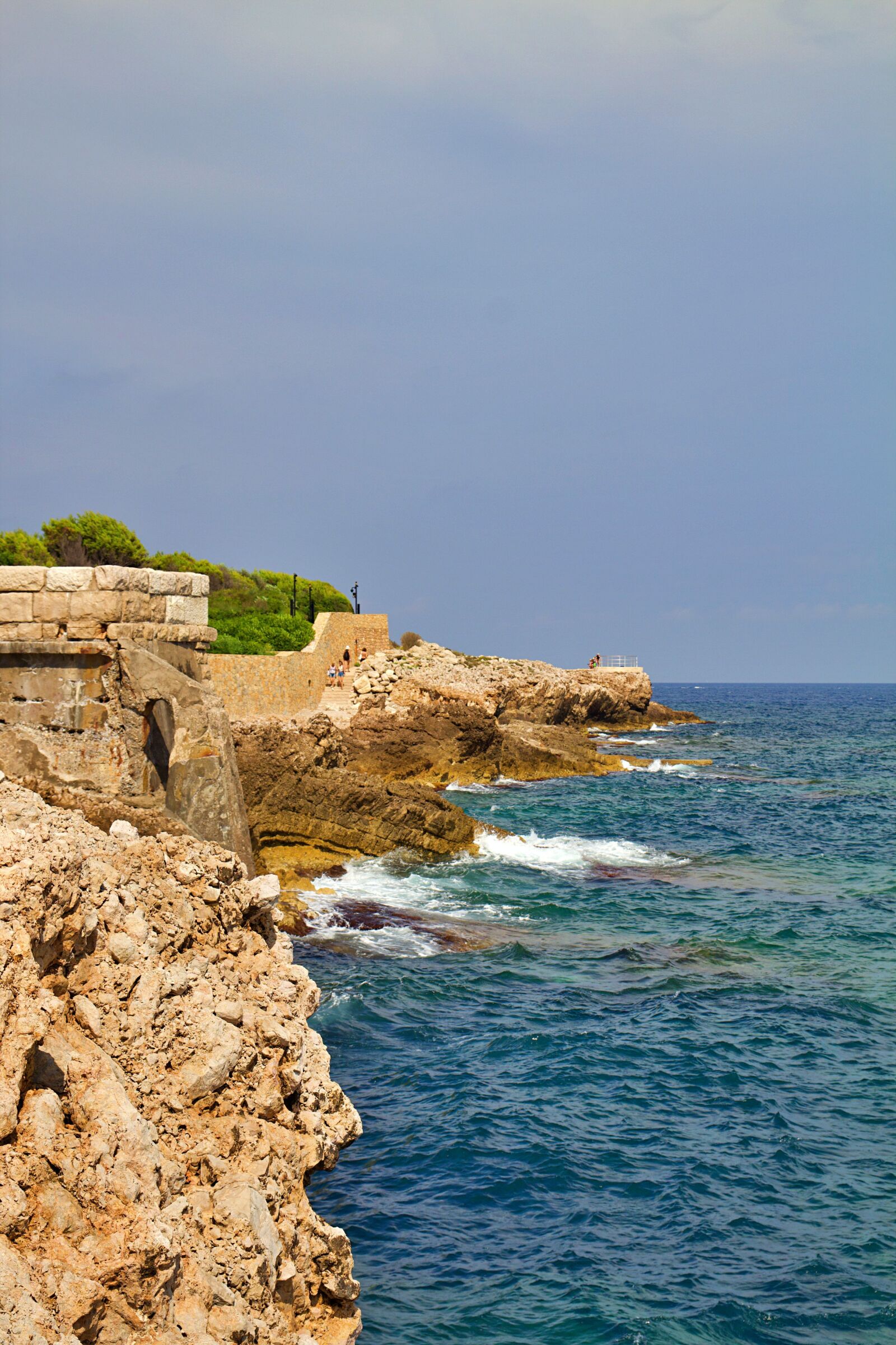 Canon EOS 600D (Rebel EOS T3i / EOS Kiss X5) sample photo. France, antibes, summer photography