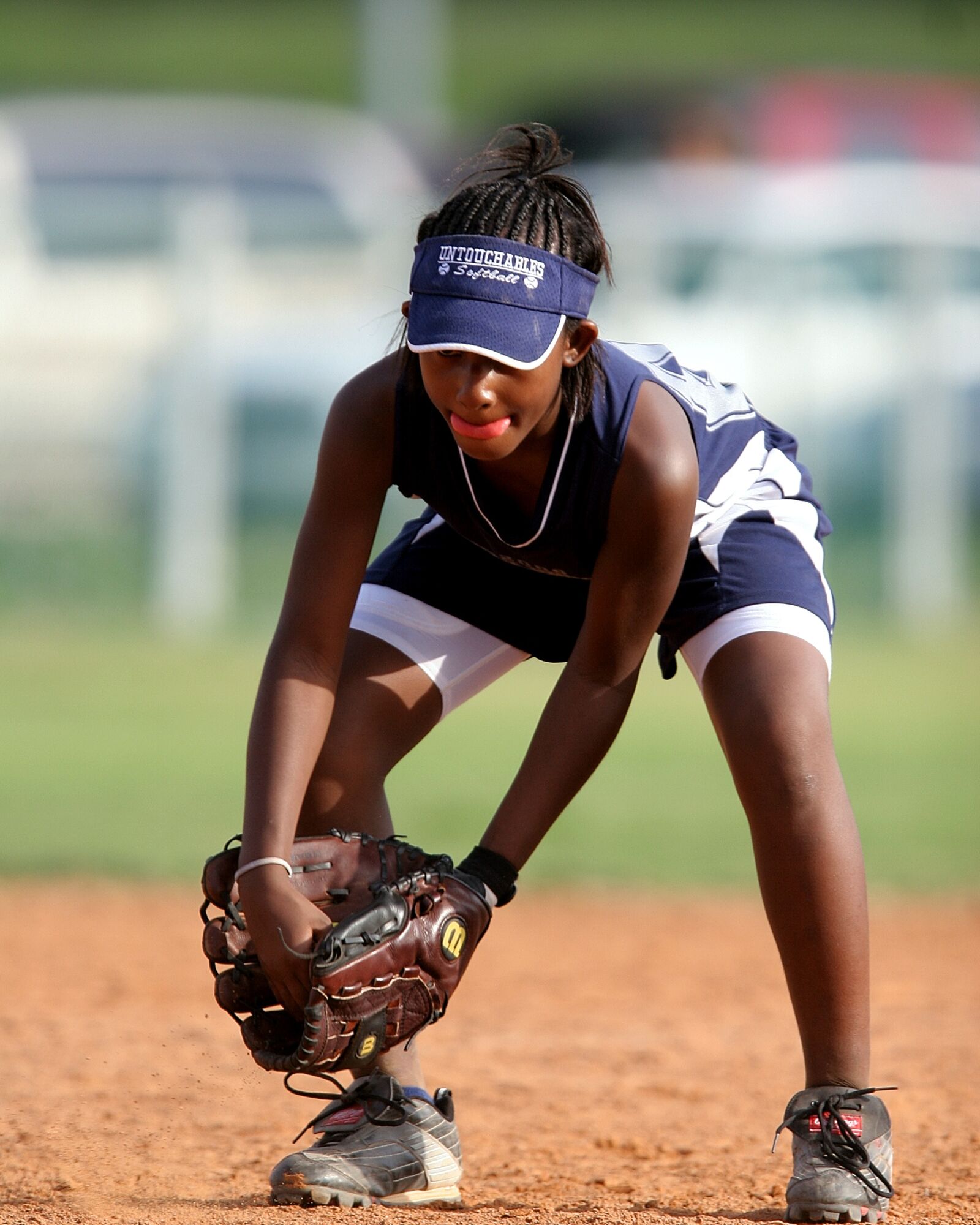 Canon EOS 20D sample photo. Softball, fielder, fielding photography