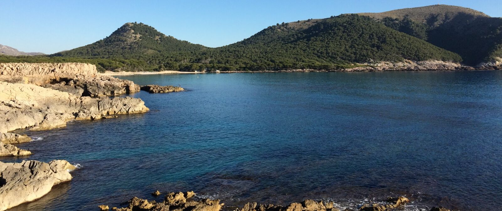 iPhone 5s back camera 4.15mm f/2.2 sample photo. Mountain, sea, water photography