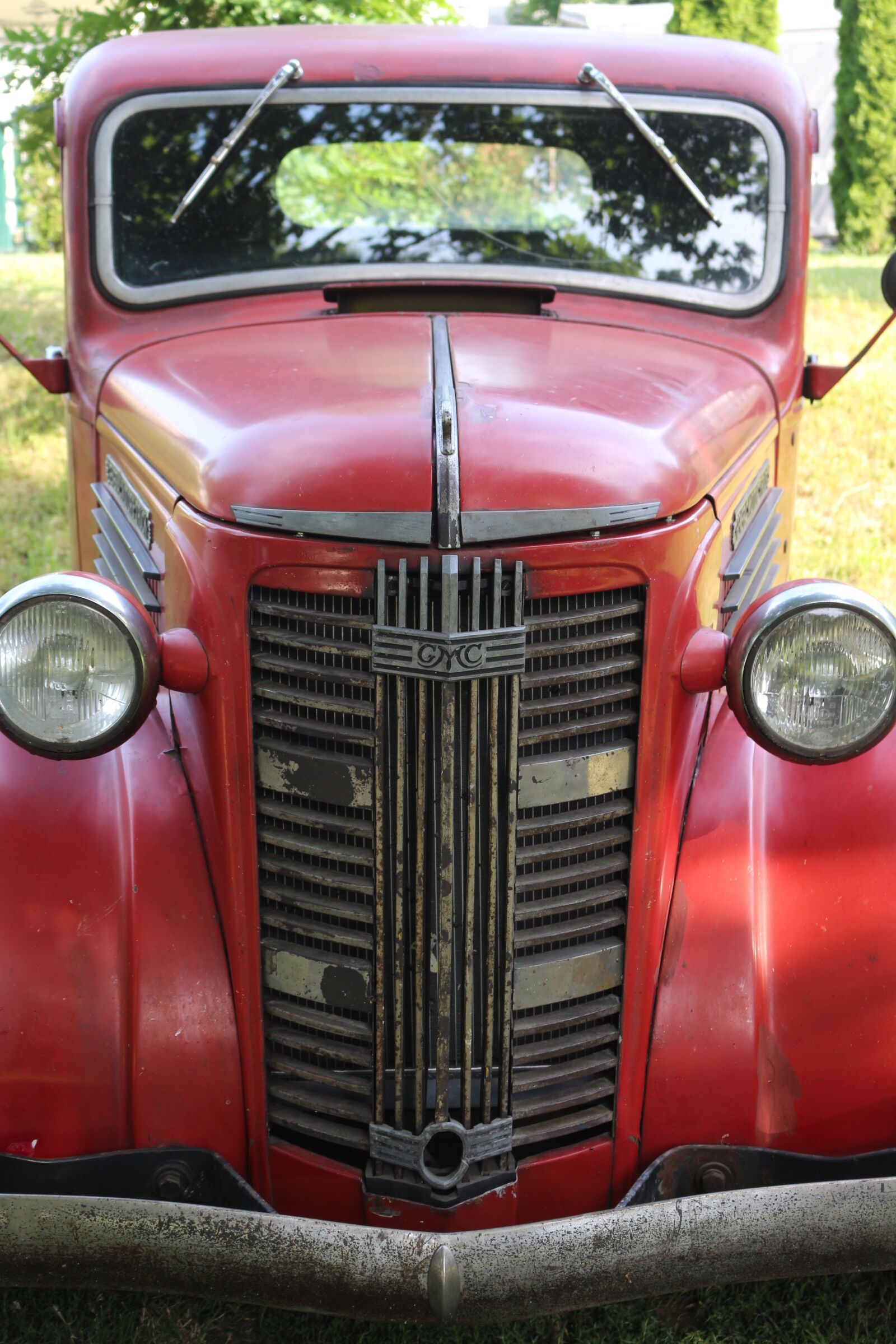 Canon EOS 700D (EOS Rebel T5i / EOS Kiss X7i) sample photo. Oldtimer, auto, red photography
