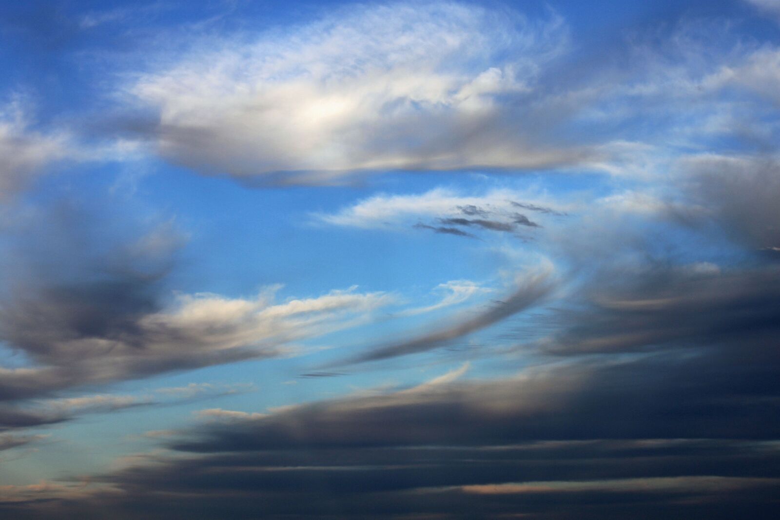 Canon EOS 500D (EOS Rebel T1i / EOS Kiss X3) sample photo. Clouds, sky, blue photography