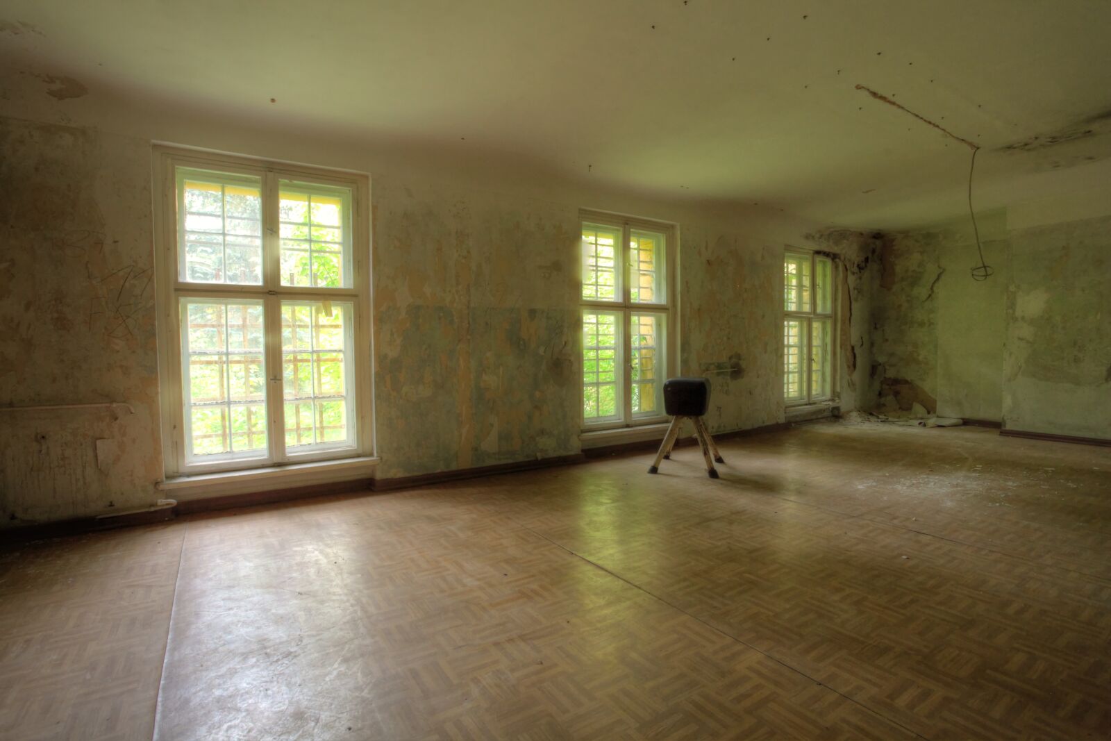 Canon EOS 5D Mark II sample photo. Lost, places, abandoned photography