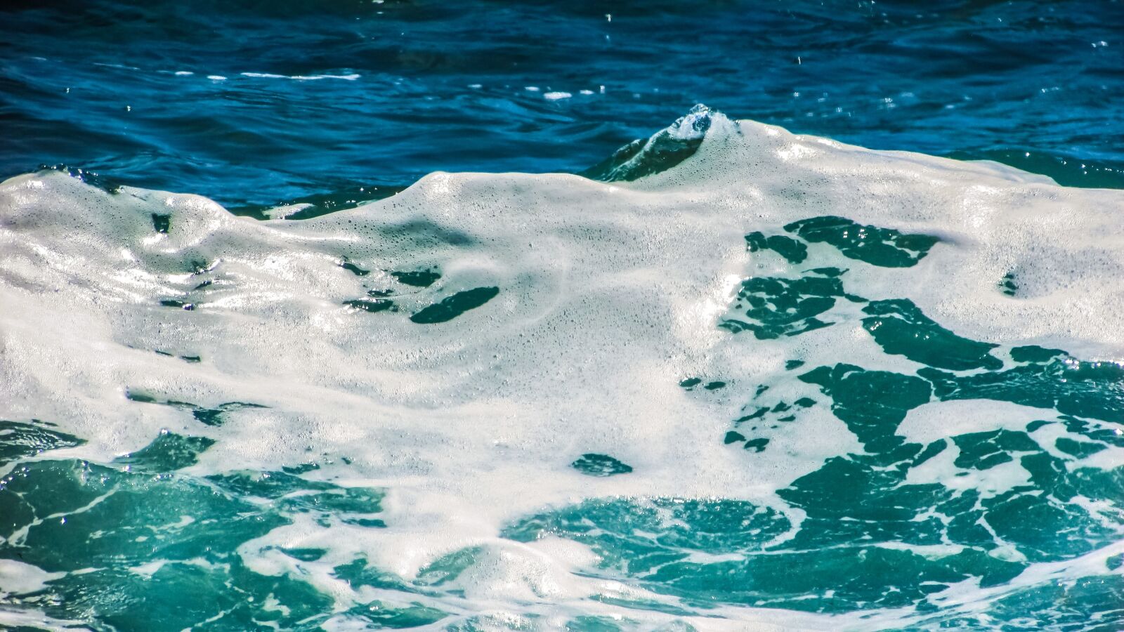 Canon PowerShot SX400 IS sample photo. Wave, foam, sea photography