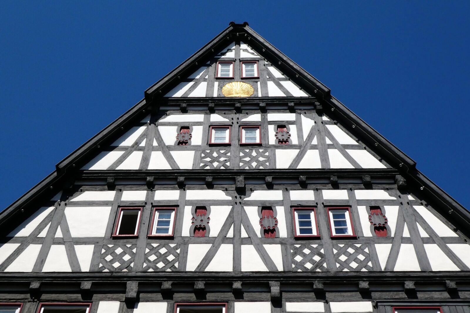 Panasonic DMC-TZ81 sample photo. Nürtingen, gable, fachwerkhaus photography