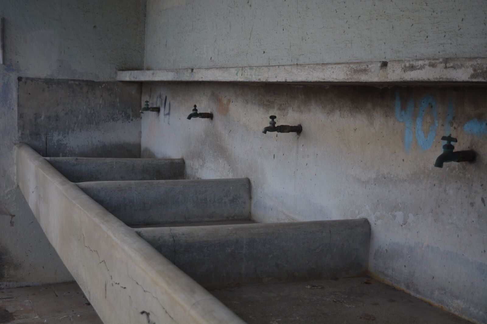 Nikon D5200 sample photo. Laundry, tap, in photography