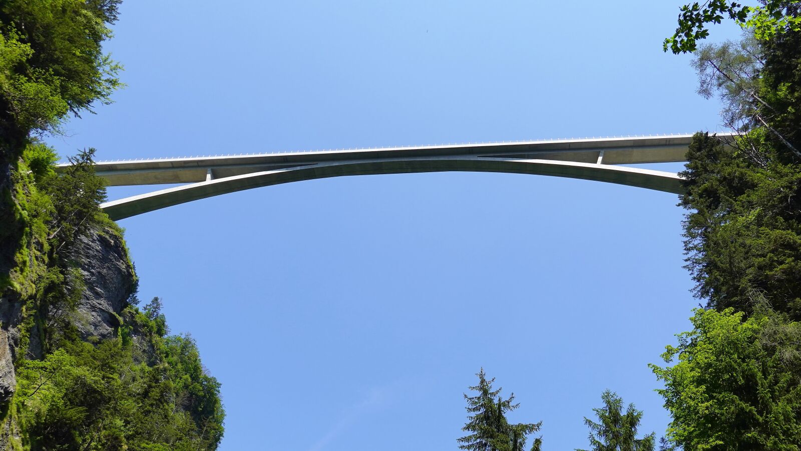 Sony DSC-RX100M7 sample photo. Car bridge, talverbindung, pf photography