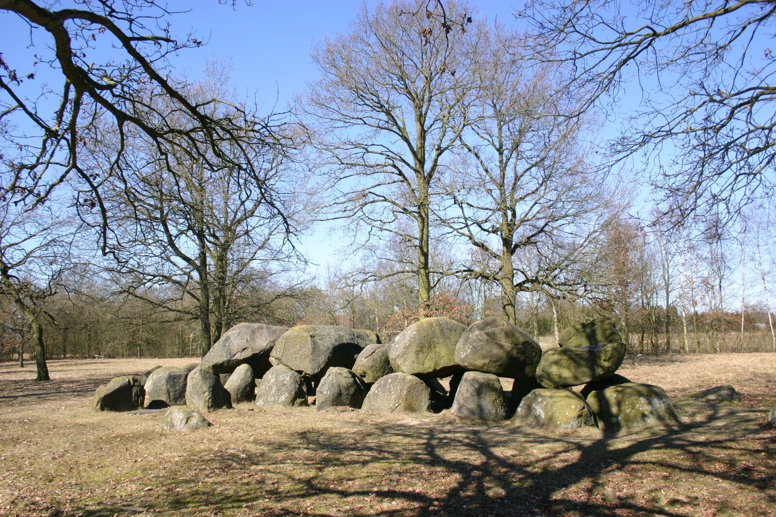 Canon EOS 300D (EOS Digital Rebel / EOS Kiss Digital) sample photo. Dolmen, prehistory photography
