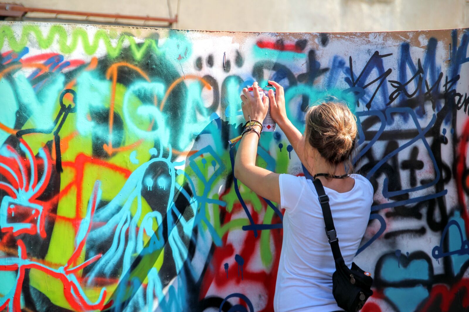 Canon EOS 600D (Rebel EOS T3i / EOS Kiss X5) sample photo. Graffiti, spray, wall photography