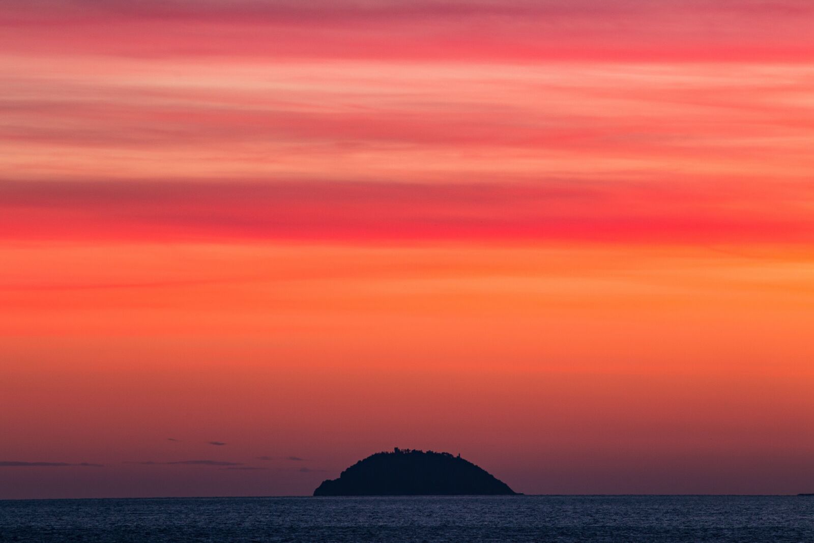 Canon EOS 6D + Canon EF 300mm F4L IS USM sample photo. Dawn, island, landscape photography